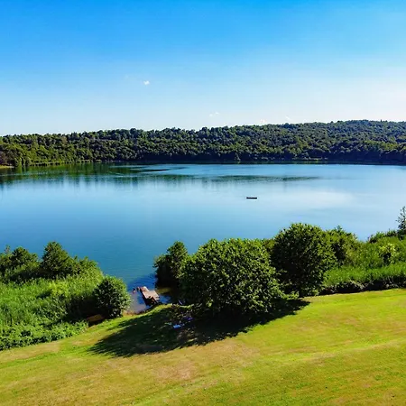 By The - My In شقة Montorfano